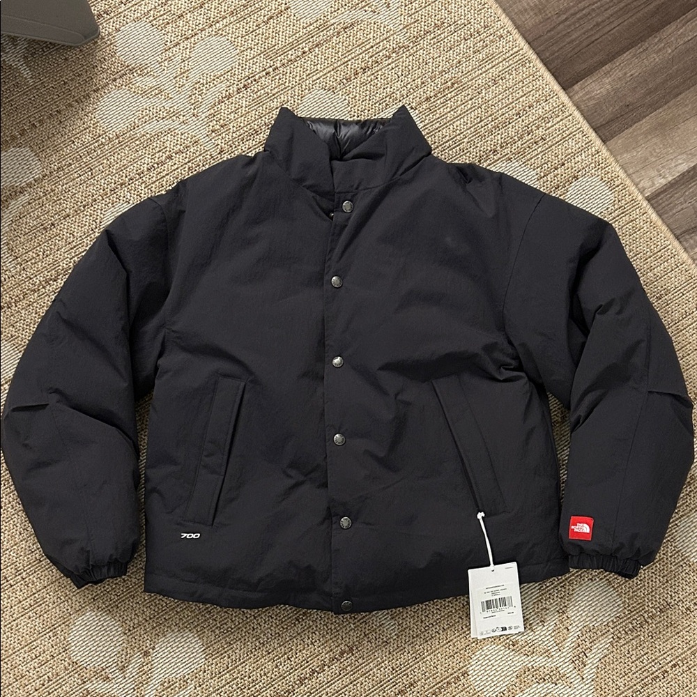NWT The North Face Black/Grey Red Box Down Jacket